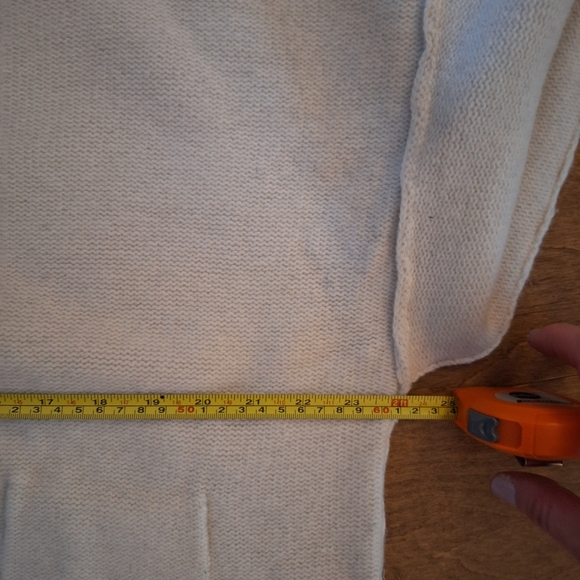 Zara 100% Wool Cardigan with Gold Buttons (Boxy Cropped) - Picture 5 of 7